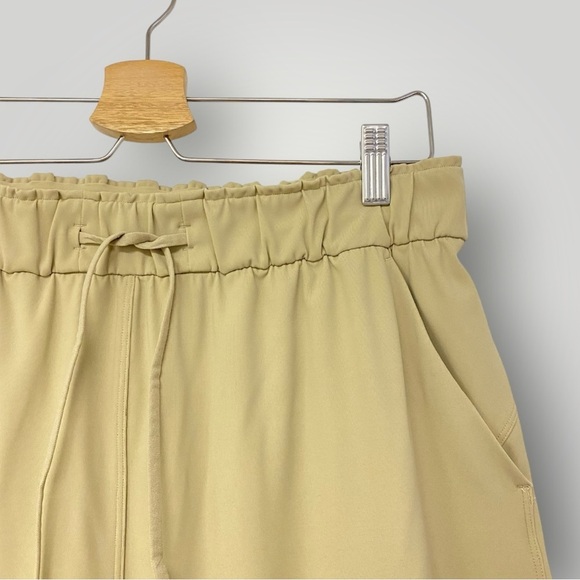 Lululemon Stretch High-Rise Cropped Pant 23" Tan Sz 10 - Picture 4 of 13